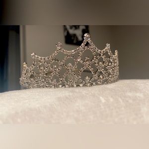 Rhinestone Silver-coated PROM/WEDDING/BIRTHDAY Tiara - Used